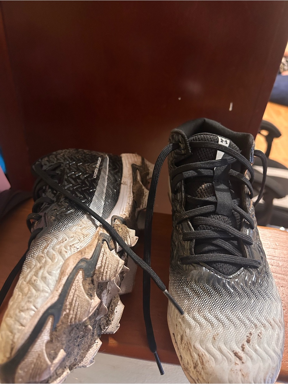 Football Cleats - Picture 4 of 6